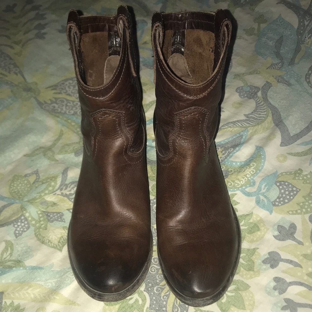 Frye Boots Carson booties 6.5 M